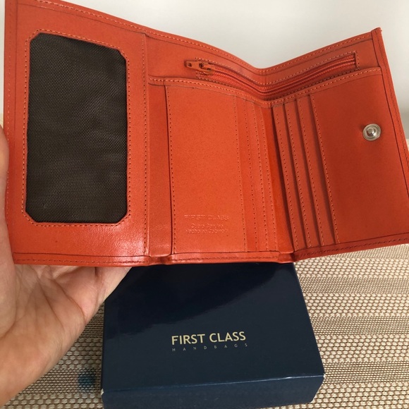 First Class New Trifold Orange Wallet - Picture 4 of 5